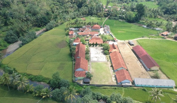 BANGUNAN TAMPAK UDARA